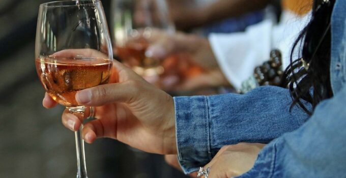 Wellhealthorganic.com:Alcohol Consumption Good for Heart Health New Study Says No